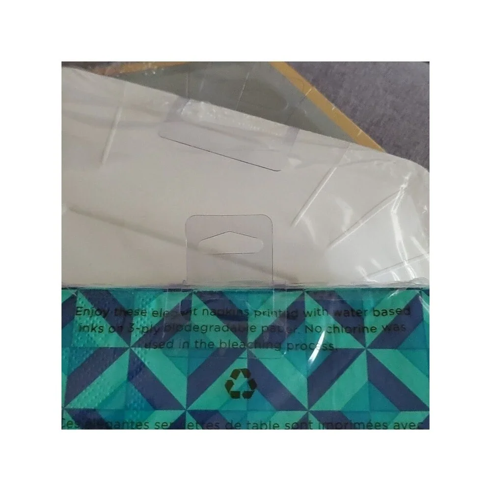Papyrus‎ Home dinner plates 8 x 2 packages + 20 beverage napkins x 2 packages